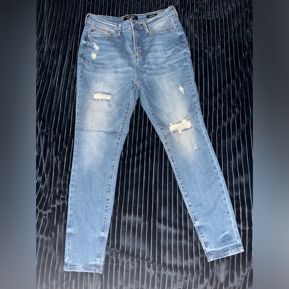 NWOT Judy Blue Skinny Fit Distressed medium wash Jeans rainbow accent, 13 13/31 - Picture 1 of 8